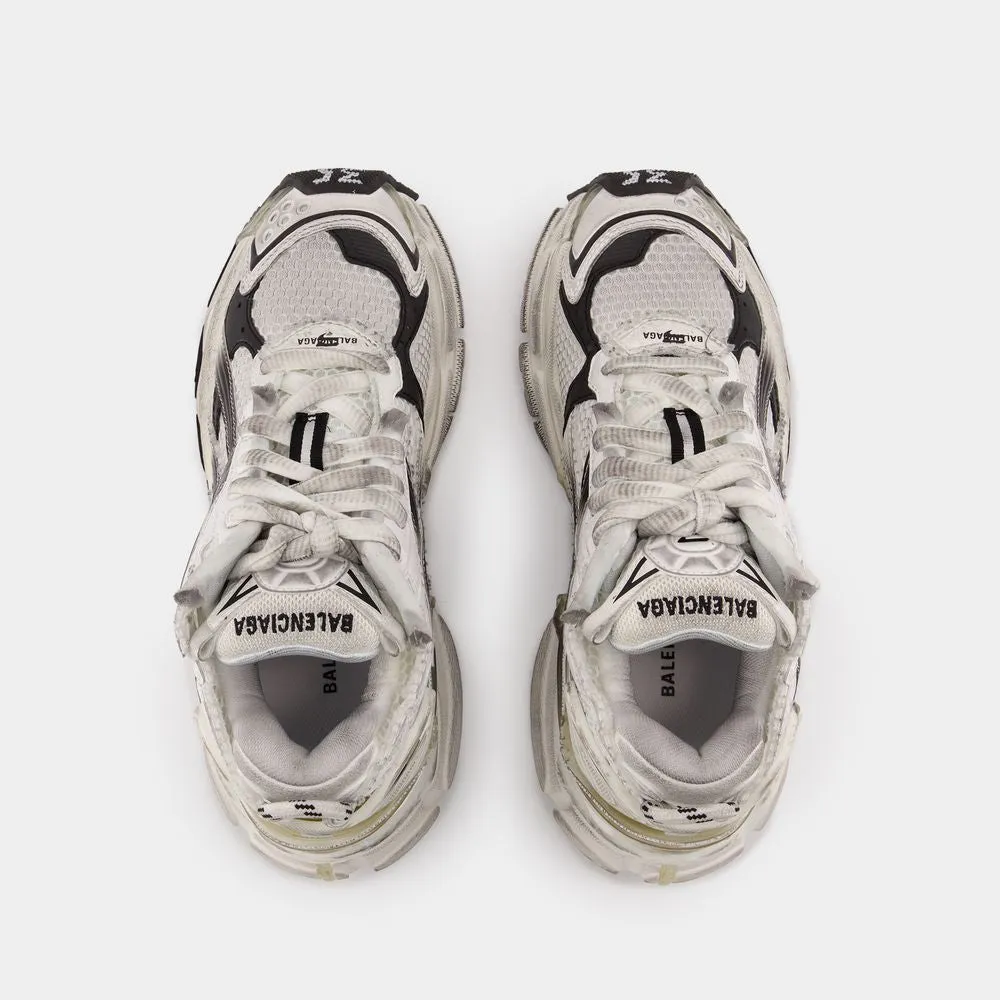 BALENCIAGA Unisex Runner Sneakers for Fall 2024