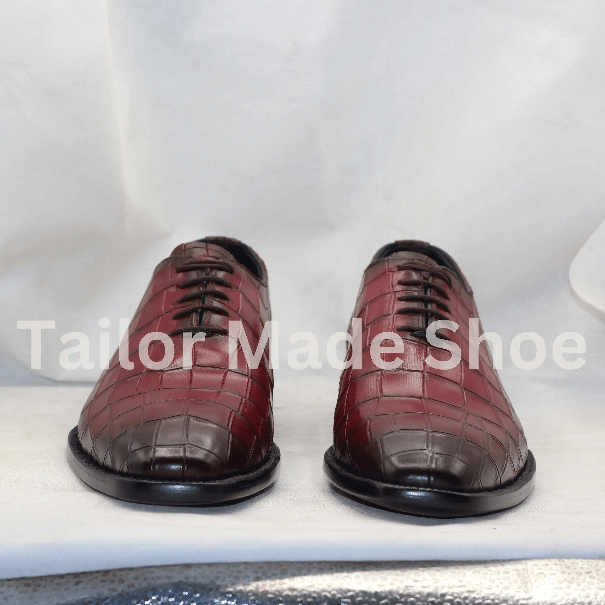 Bespoke Burgundy Crocodile-Embossed Oxford Shoes Artisanal Leather Shoes, Handmade Shoe Fashion, Flame Treated Shoes Pure Leather oxford Shoes For Men's