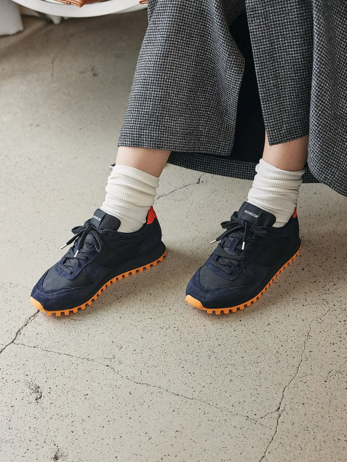 MARATHON TRAIL D.NAVY/ORANGE スニーカー