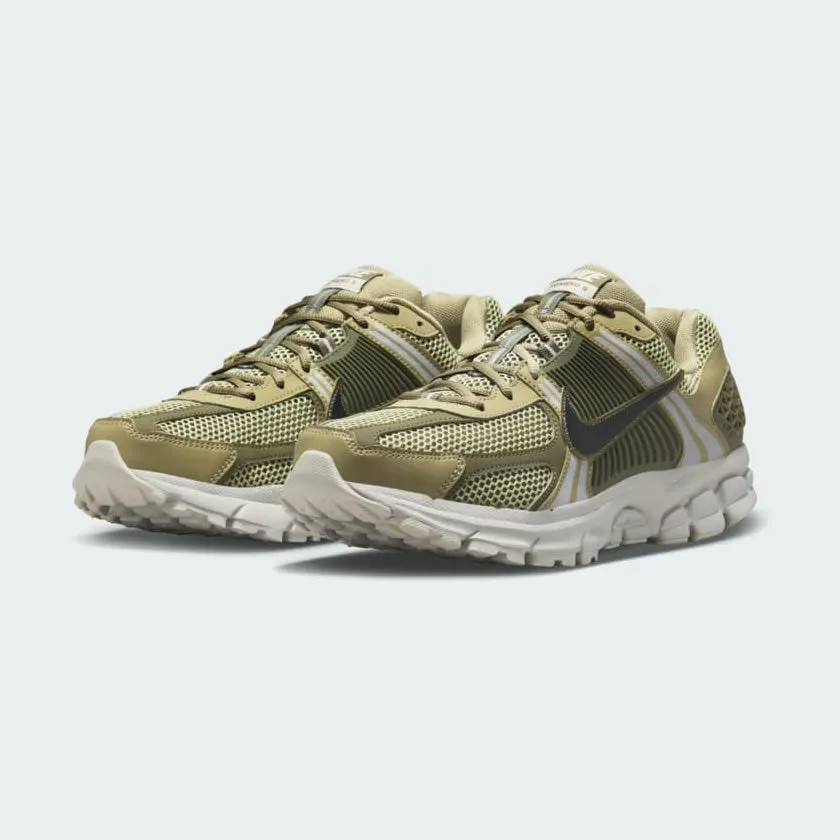 Nike Men's Zoom Vomero 5 FJ1915 200