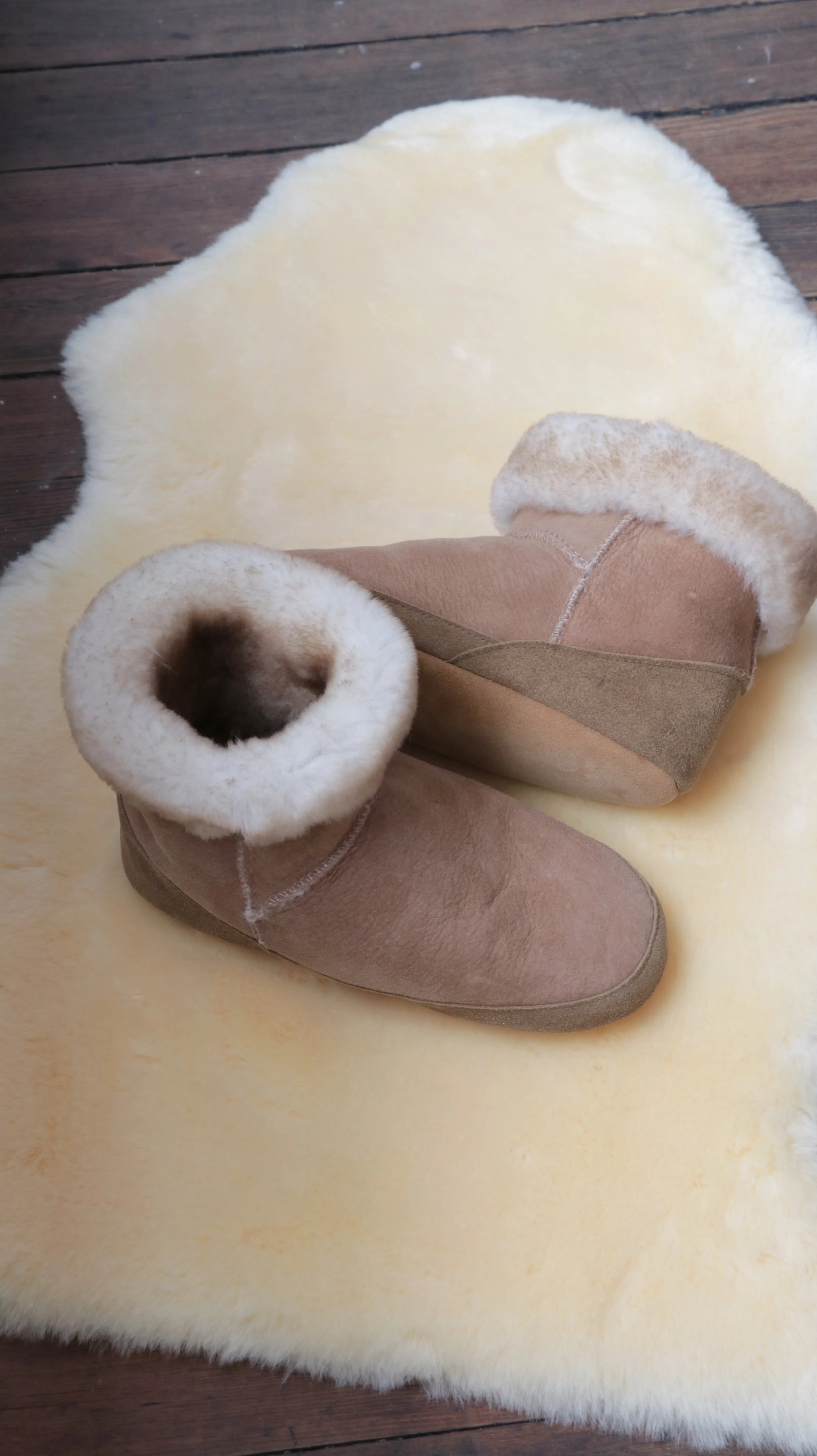 Sheepskin Cabin Boot