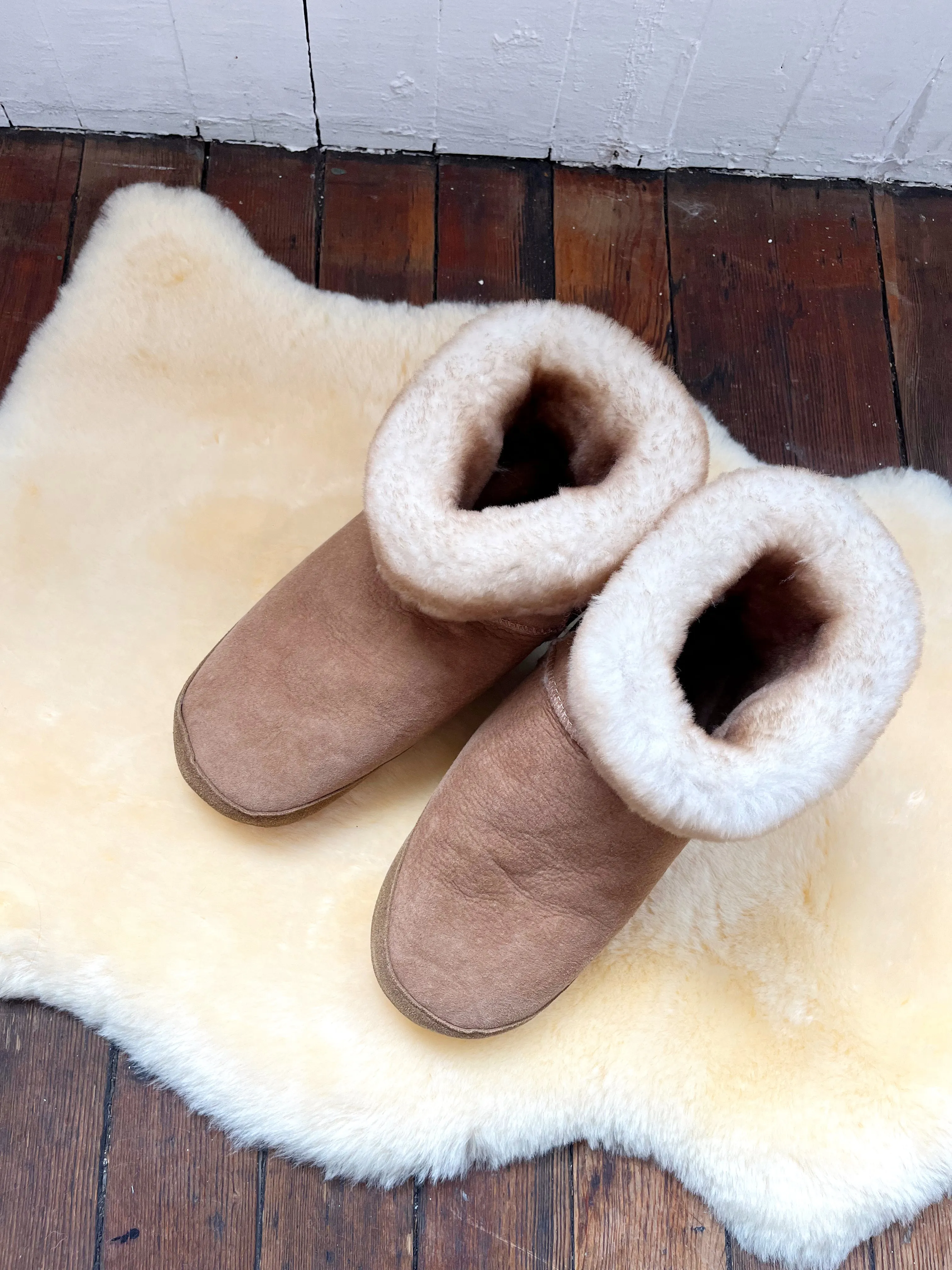 Sheepskin Cabin Boot