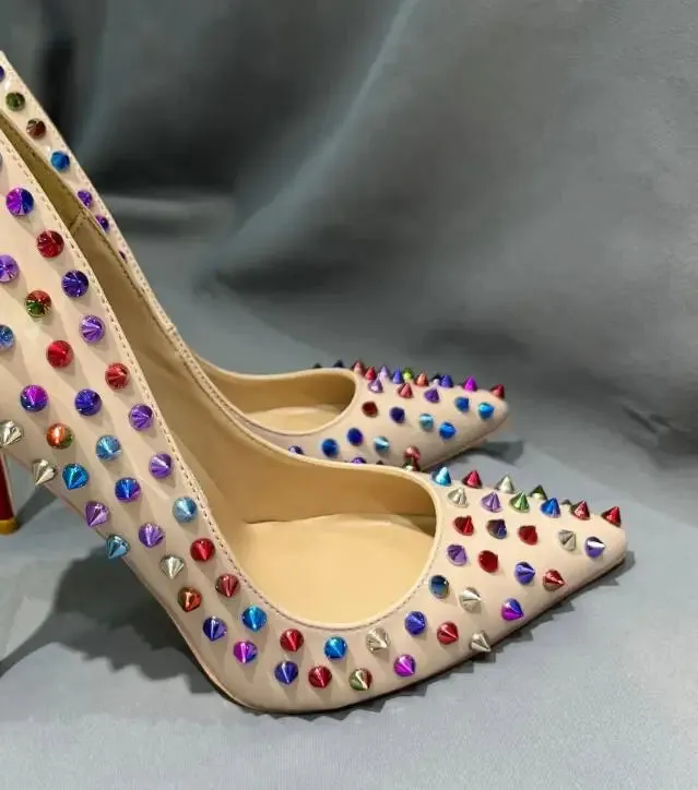 TEEK - Rainbow Spike Rivets Pumps