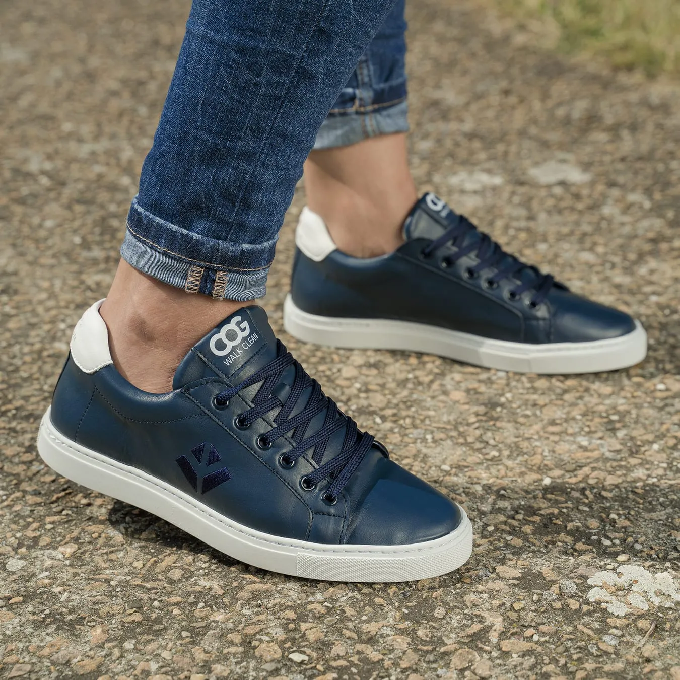 Winton Unisex Vegan Sneakers | Blue & White